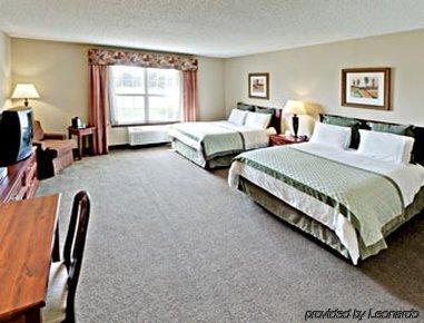 Wichita West Inn And Suites Habitación foto